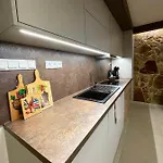 Marmot Mountain Apartment Sauna & Massage Bath Daire