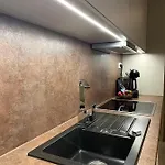 Marmot Mountain Apartment Sauna & Massage Bath Daire